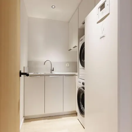 Апартаменты Bravissimo Centre, Modern 2-bedroom *