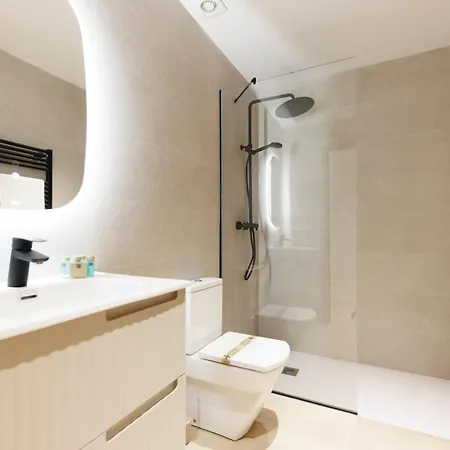 Bravissimo Centre, Modern 2-bedroom Girona