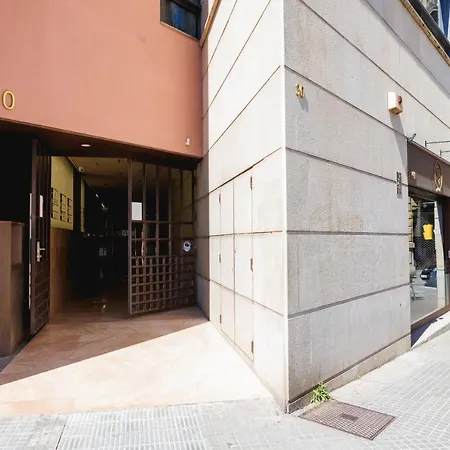 Bravissimo Centre, Modern 2-bedroom アパート *